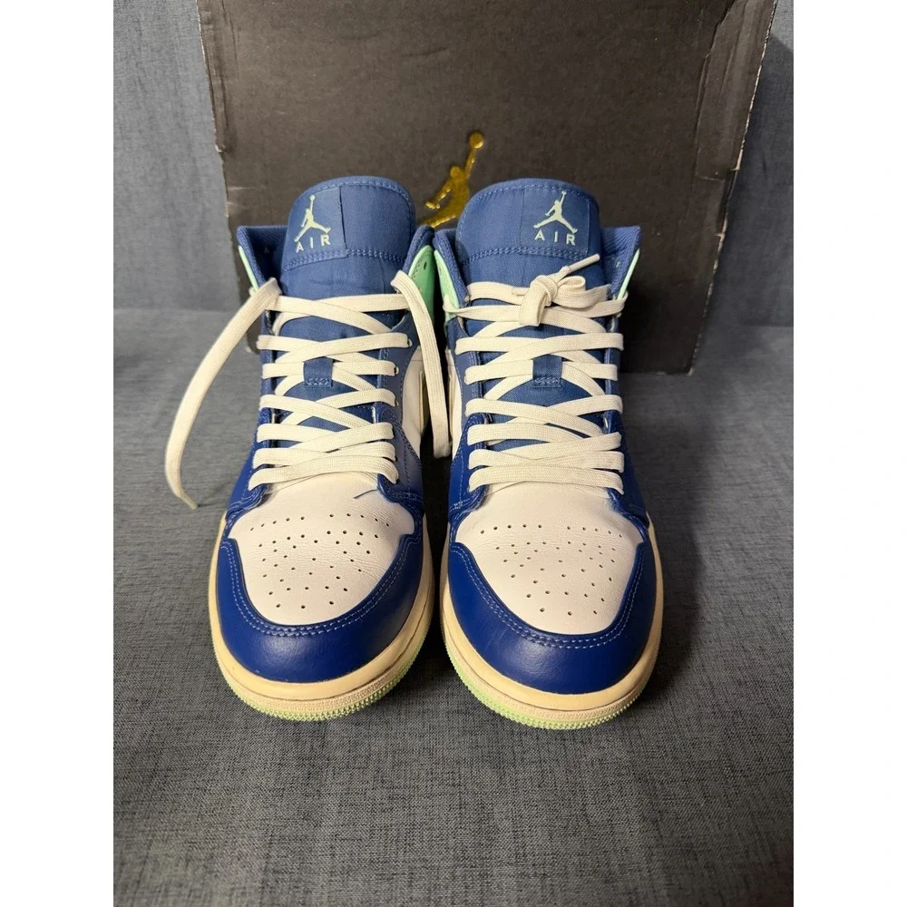 Size 9.5 - Nike Air Jordan 1 Mid Mystic Mens Navy Mint White Sneaker 554724-413 - Picture 2 of 16